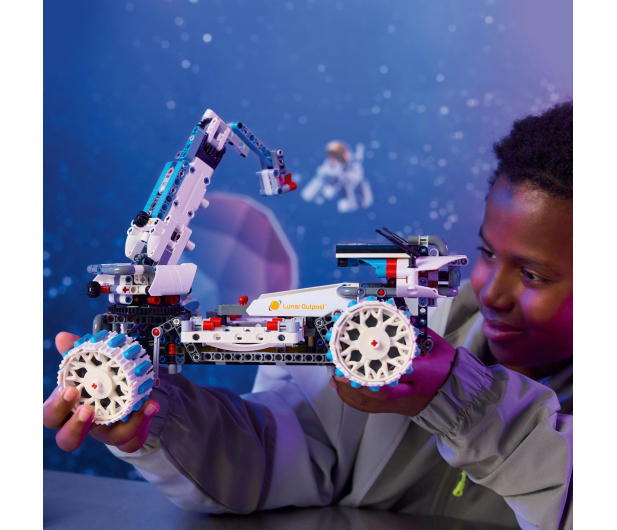LEGO Technic 42211 Kosmiczny łazik księżycowy Lunar Outpost™ - 1331705 - zdjęcie 4